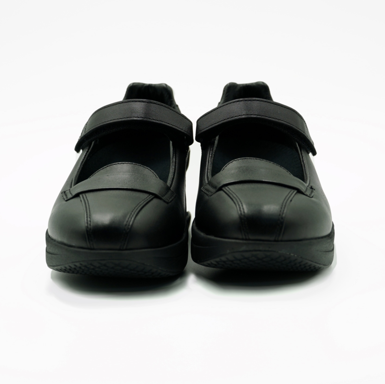 Sofia Black/Black Open Coil