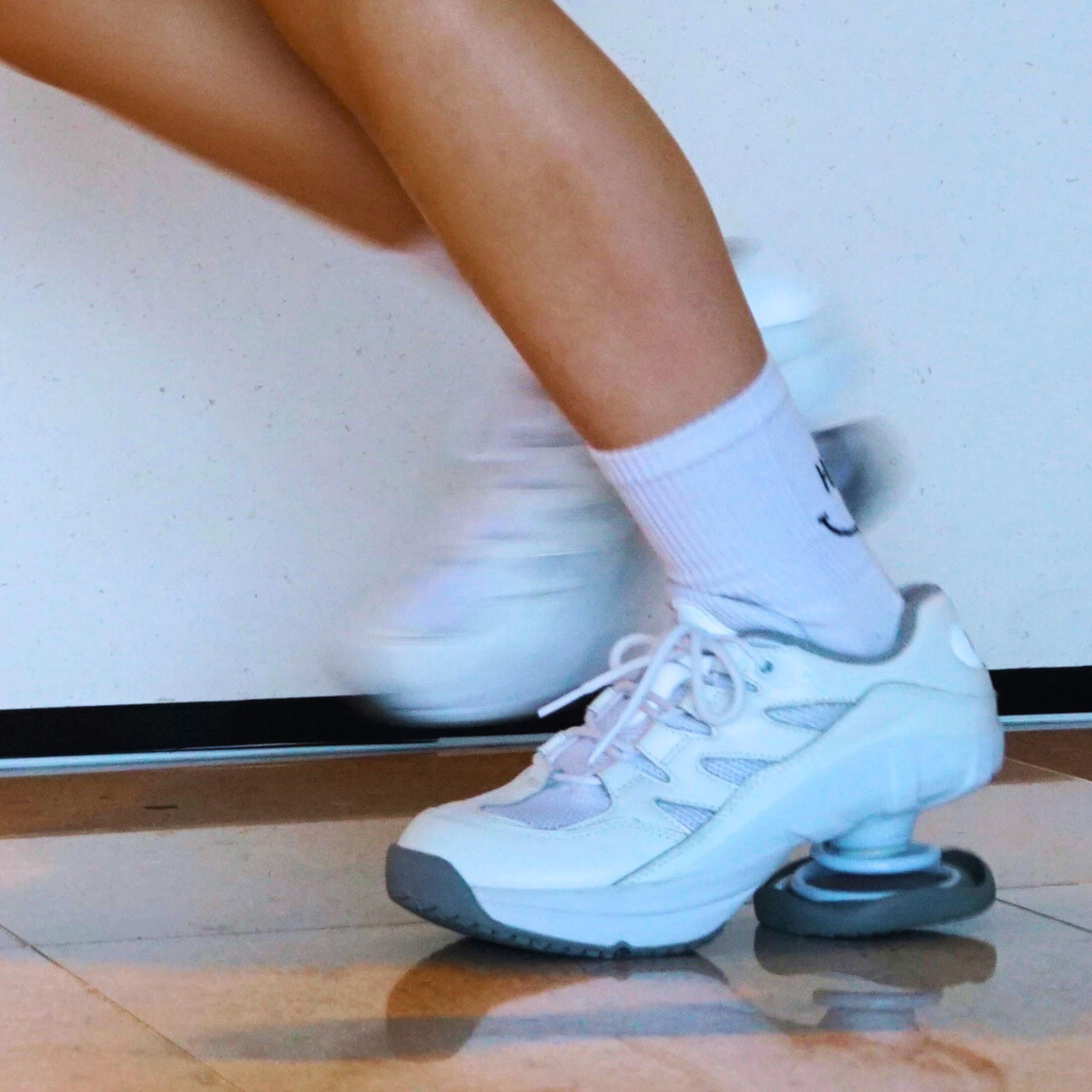 Freedom White/Grey Open Coil